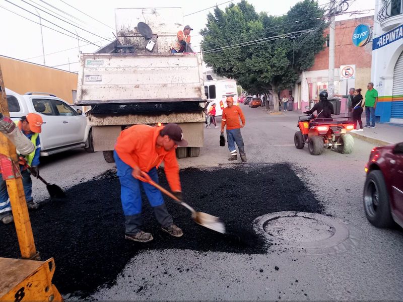 Bachean 56 mil metros cuadrados de vialidades en Querétaro con una inversión de 37.9 millones de pesos