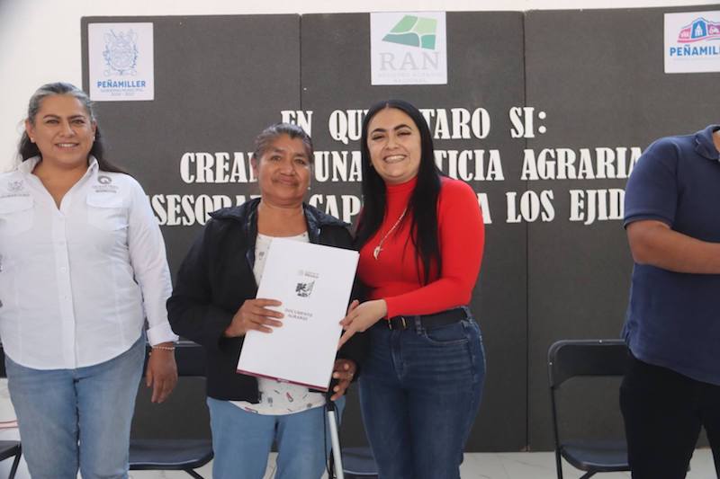 En Peñamiller entrega de 40 títulos de propiedad y certificados parcelarios a ejidatarios