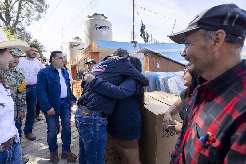 Entregan 146 enseres domésticos a familias afectadas por lluvias en San Joaquín