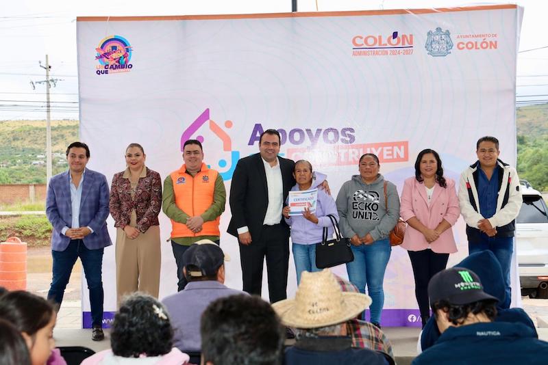 Gaspar Trueba entrega apoyos a 114 familias de Colón a través del programa “Apoyos que Construyen”