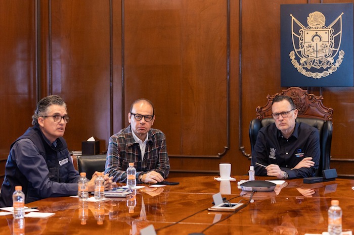 Gobernador Mauricio Kuri da seguimiento al nuevo desfogue de la Presa Zimapán y llama al uso responsable del agua