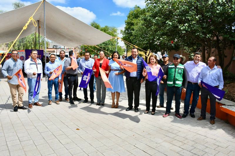 Inicia remodelación de la Plaza Principal de Galeras en Colón
