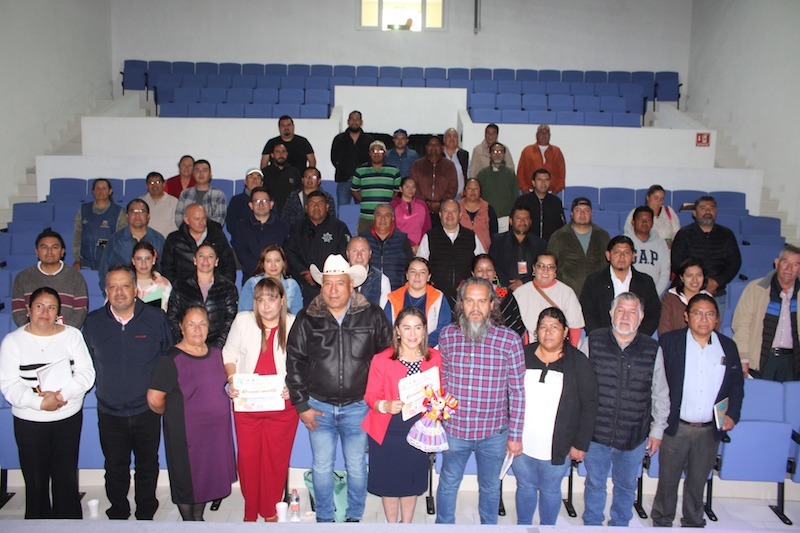 Oscar Pérez Martínez encabeza capacitación para servidores públicos sobre violencia de género en Amealco