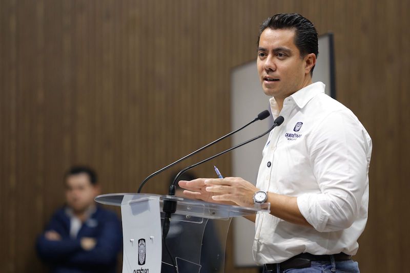 Presenta Felifer Macías el Festival de Día de Muertos 2025 en la capital queretana