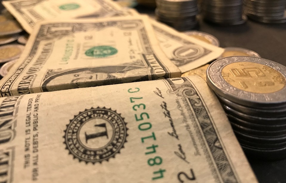 Caen remesas a México en septiembre; registran contracción anual de 2.7%, reporta Banxico