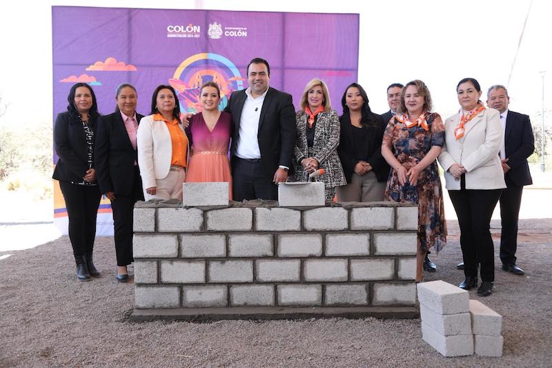 Rinde Elena Arreguín su 1er Informe “Cuidando con Amor” y dan arranque al nuevo DIF Municipal de Colón