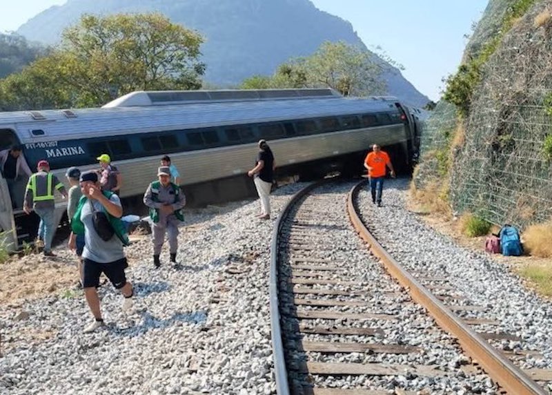 Confirman 13 muertos tras descarrilamiento del Tren Interoceanico en
