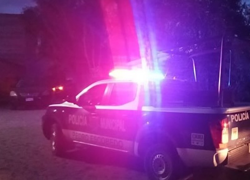 Sujetos lanzan granada a bar en Pedro Escobedo