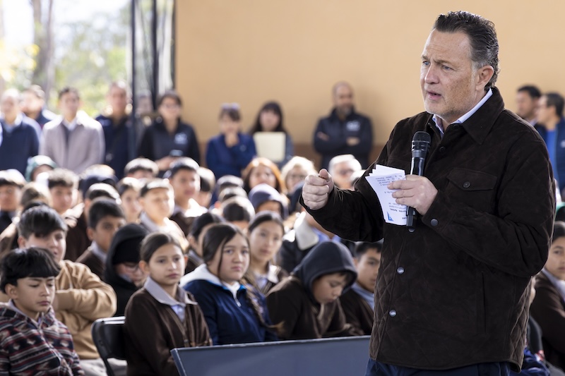 Destinan siete millones de pesos para obras viales y deportivas en Huimilpan