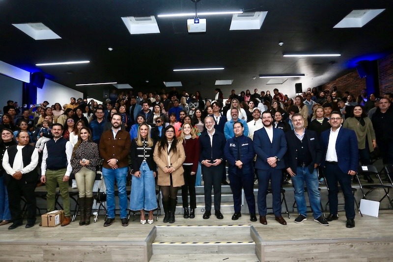 Entregan capital semilla 2026 a 100 emprendedores queretanos