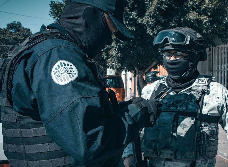 Tras cateos simultáneos dejan dos detenidos por delitos de robo en Querétaro