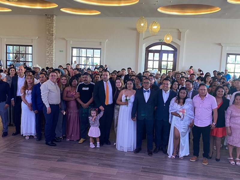 Gaspar Trueba celebra la unión de 74 parejas en matrimonios colectivos en Colón