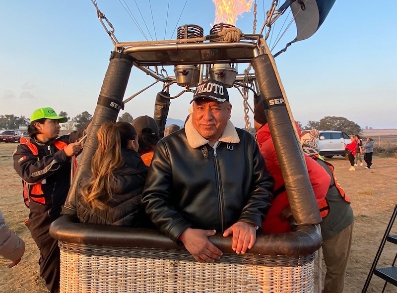 Inaugura Óscar Pérez “Amor en el Aire” en Amealco; globos aerostáticos atraen a más de 600 personas