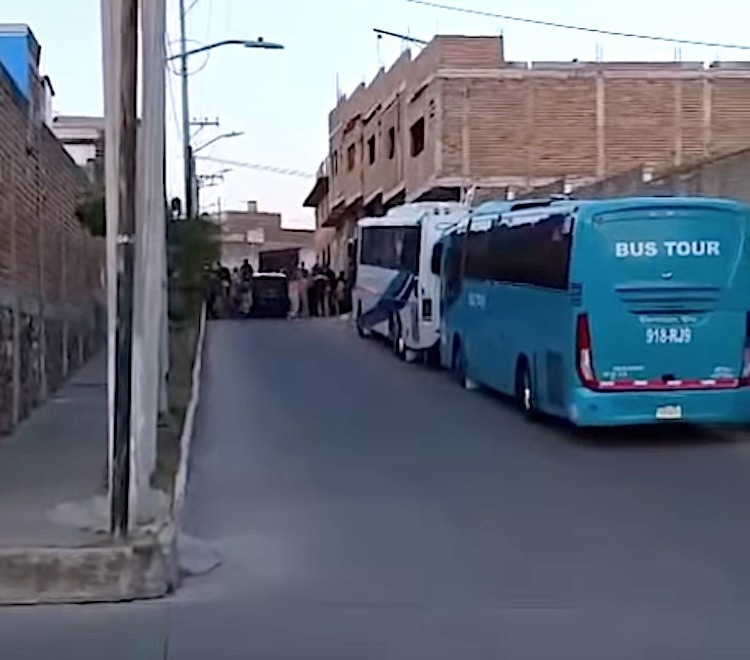 Ola de violencia deja varados a peregrinos queretanos en Lagos de Moreno; esta es la historia