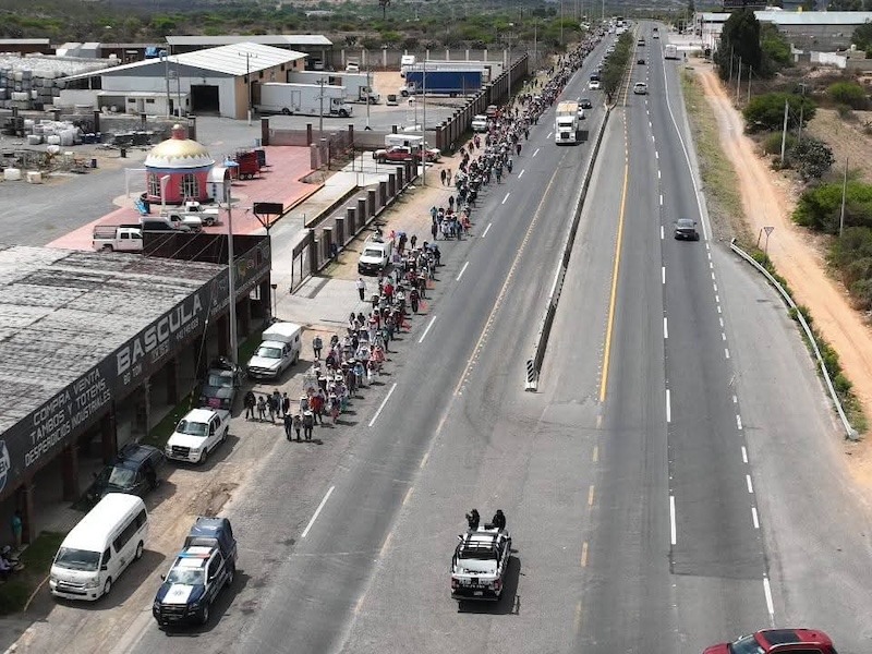 Miles de peregrinos llegan a Soriano para venerar a la Virgen de los Dolores en Colón