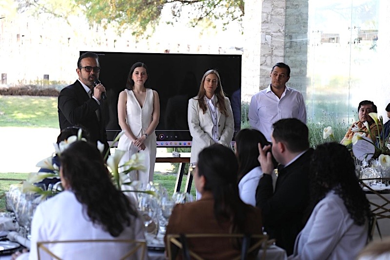 Promueven a Colón como destino de turismo de romance en Querétaro