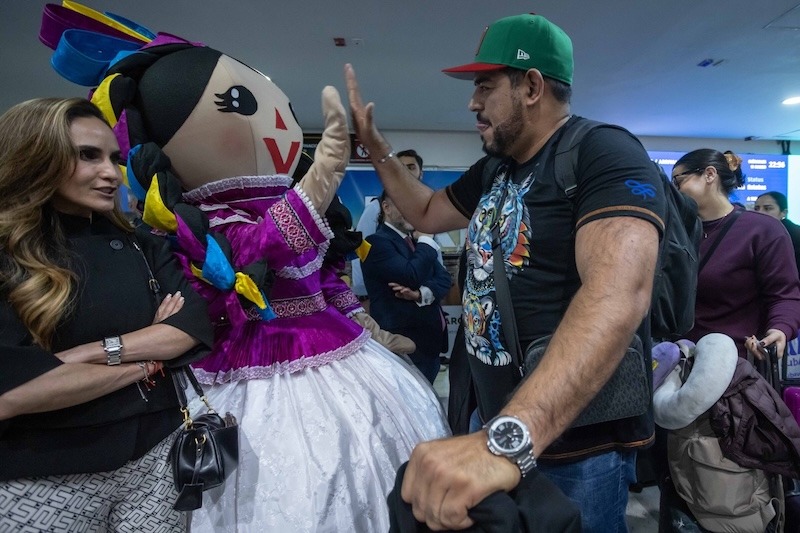 Repatrían a 52 queretanos desde zona de conflicto en Medio Oriente