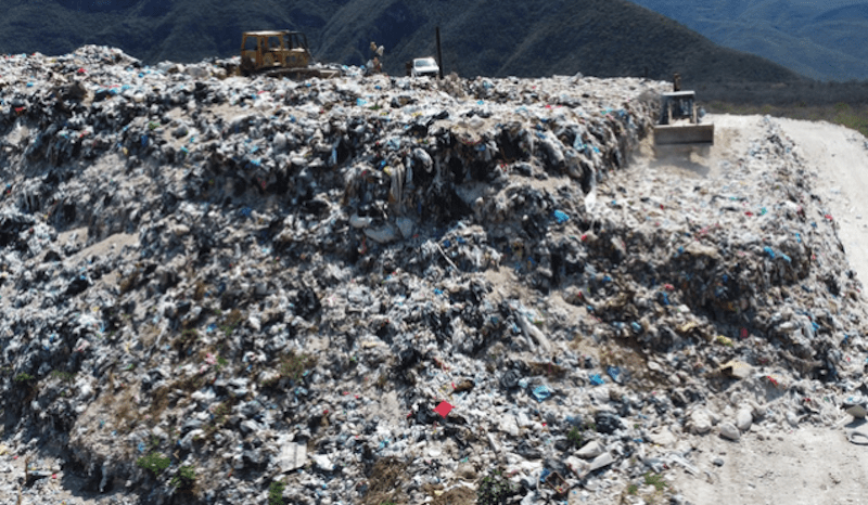 Clausura Profepa relleno sanitario en Arroyo Seco por operar de manera ilegal