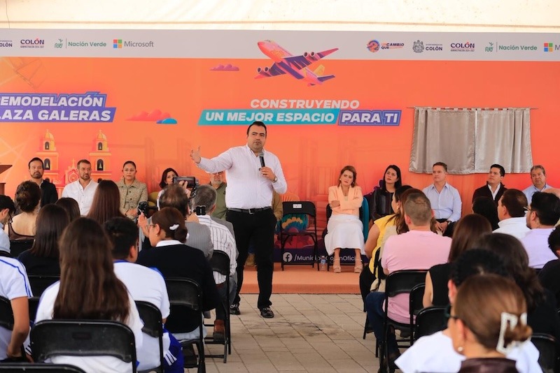 Gaspar Trueba entrega rehabilitación de plaza pública en Galeras