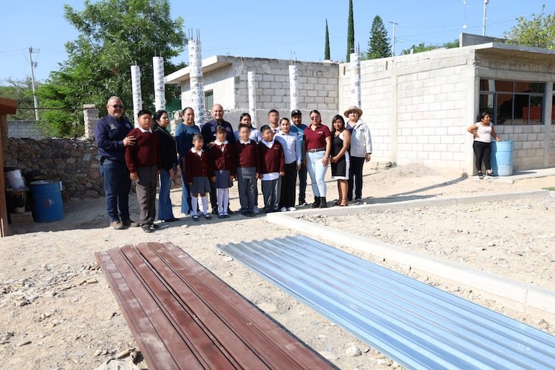 Llevan programa “Por Tu Escuela” a primaria comunitaria en Peñamiller