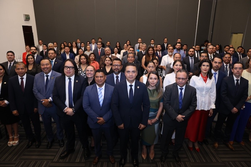 Toman protesta al Consejo Directivo del Colegio de Abogados Penalistas de Querétaro