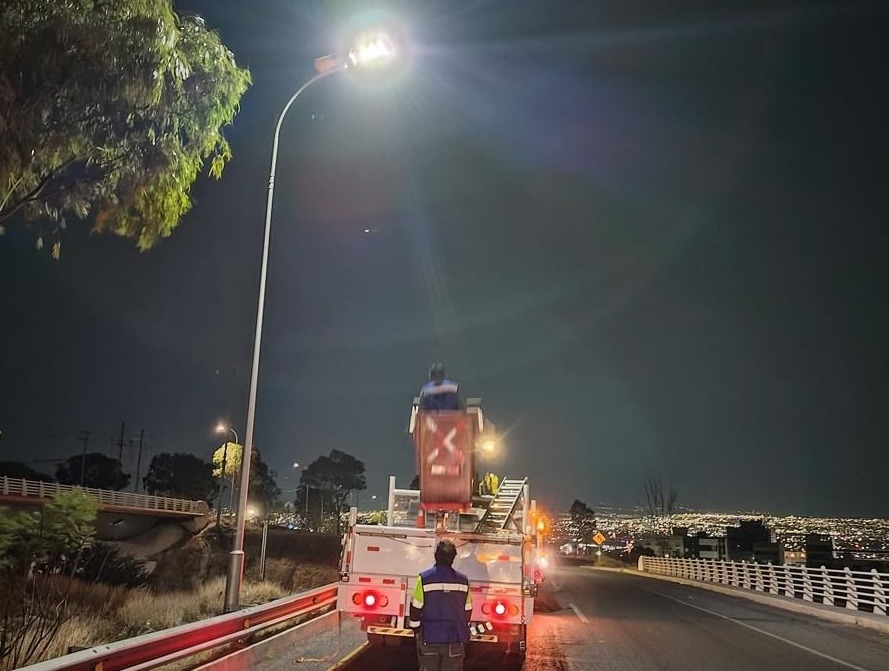 Instalan 24 mil luminarias en Querétaro Capital