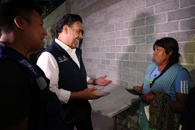 Supervisa Luis Nava rehabilitación de cancha y anuncia mejoras en calles de El Milagro, Huimilpan