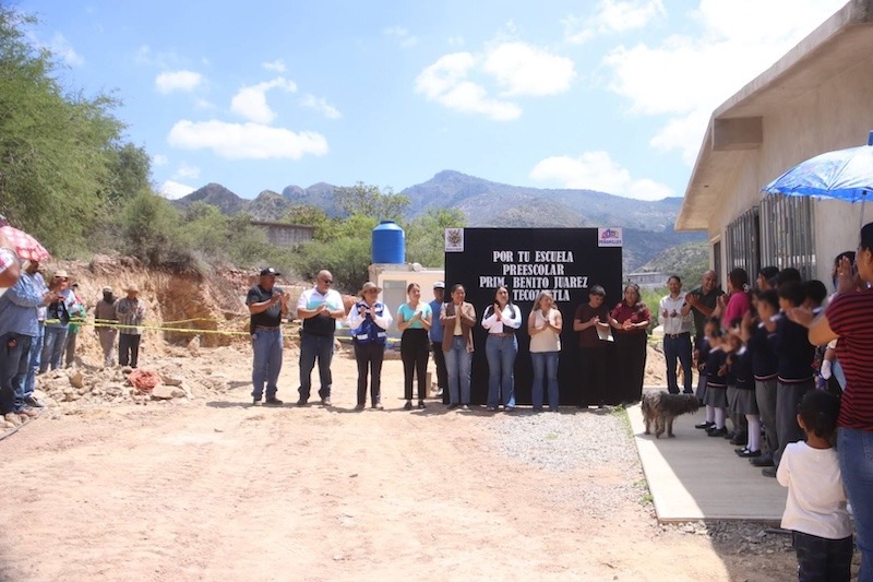 Arranca construcción de techumbre en escuelas de La Tecozautla, Peñamiller