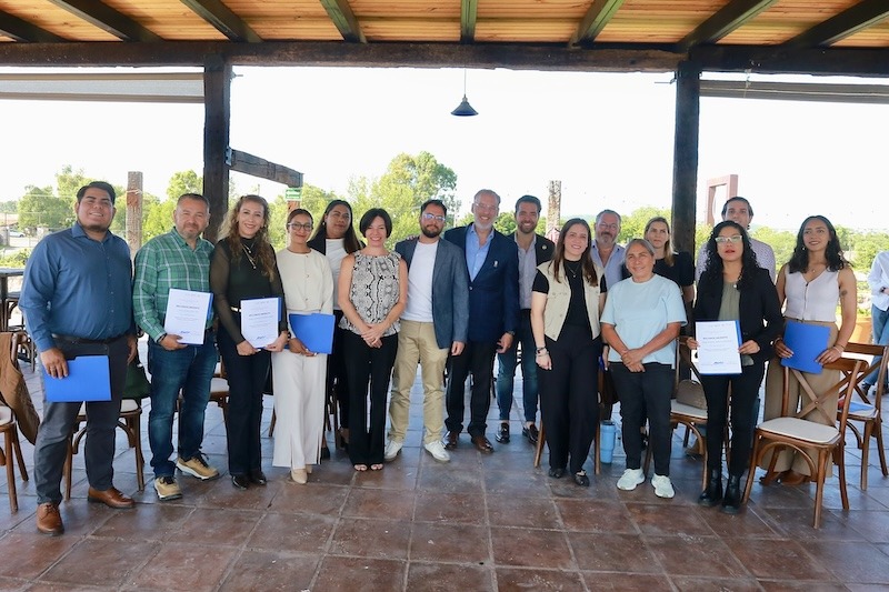 Capacitan a empresarios vitivinícolas de Querétaro para fortalecer su competitividad