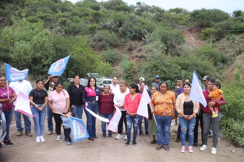 Inicia construcción de muro de contención en camino de Pueblo Nuevo, Peñamiller