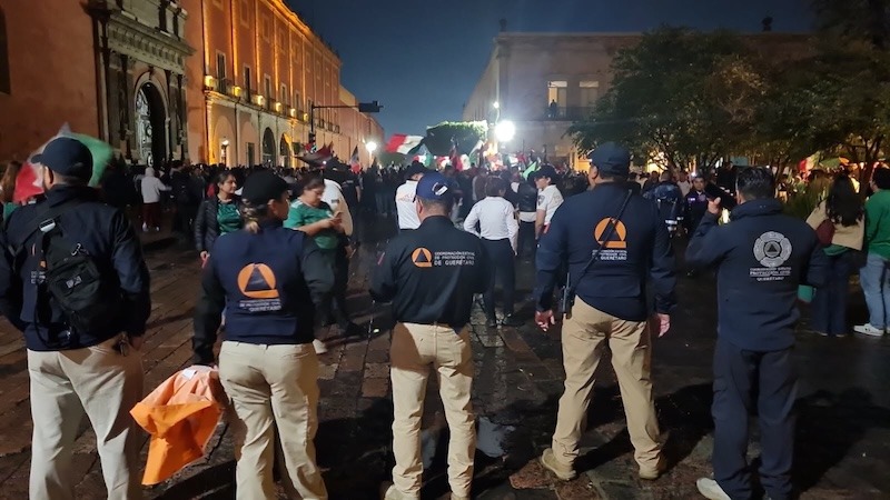 Alrededor de 3 mil personas participan en festejos por triunfo de México ante Ecuador en Querétaro