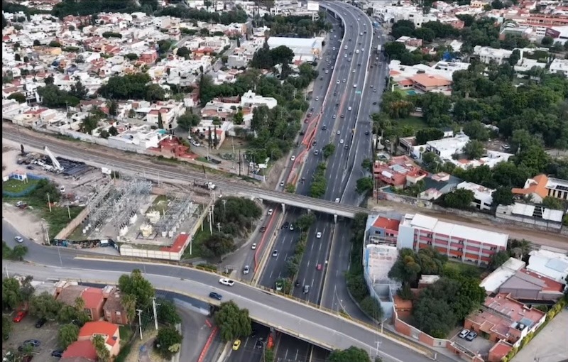 Exhortan a transporte de carga a respetar restricciones por obras del #Tren México–Querétaro