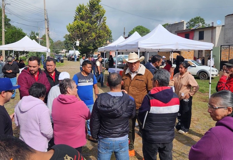 Óscar Pérez encabeza jornada de atención ciudadana en la colonia La Perita, Amealco