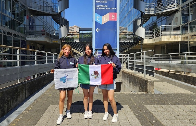Seis estudiantes de la UTC fortalecen su formación en Francia con la Beca Embajadores 2026
