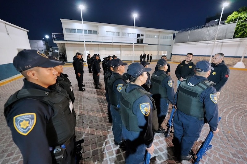 Felifer Macías supervisa formación de nuevos policías de proximidad en Querétaro