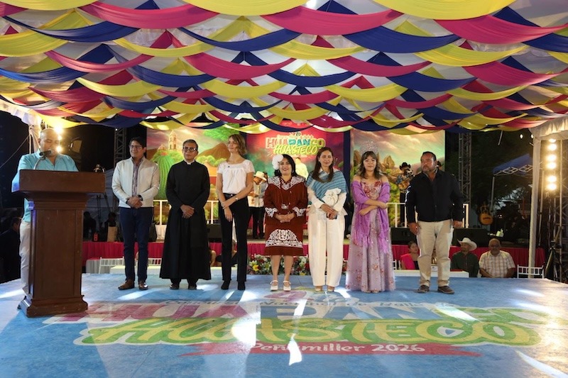 Más de 400 parejas inauguran con zapateado el 4.º Concurso Nacional de Baile de Huapango Huasteco en Peñamiller