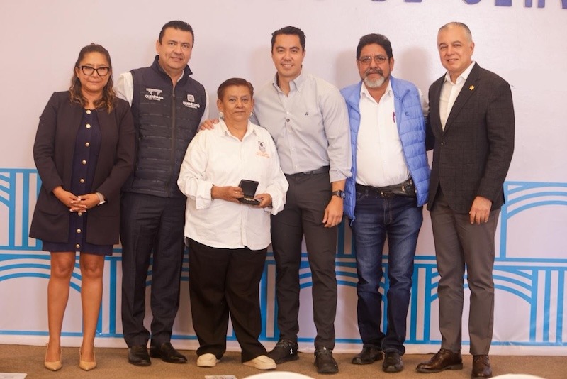 Reconocen trayectoria de 435 trabajadores del Municipio de Querétaro