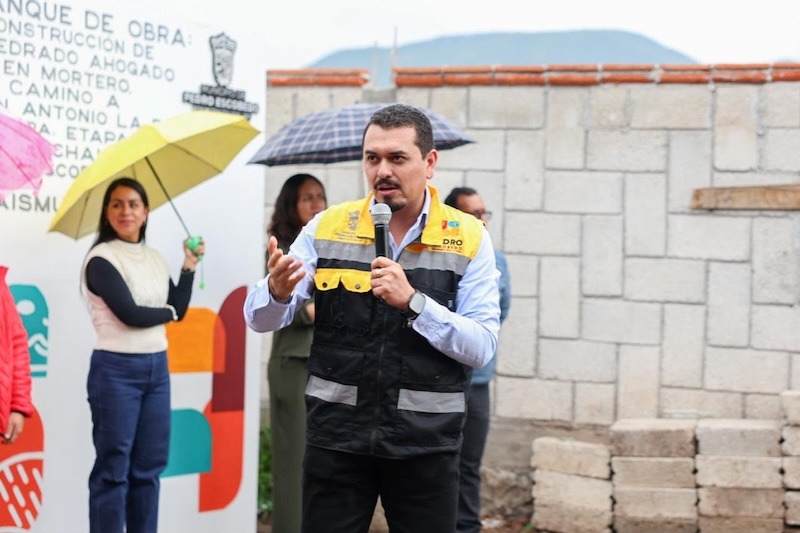 Beto Nava arranca pavimentación del camino a San Antonio La D tras más de 20 años de espera
