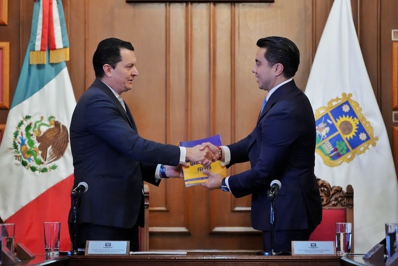 Felifer Macías lleva el “gobierno en la calle” al centro de su Segundo Informe