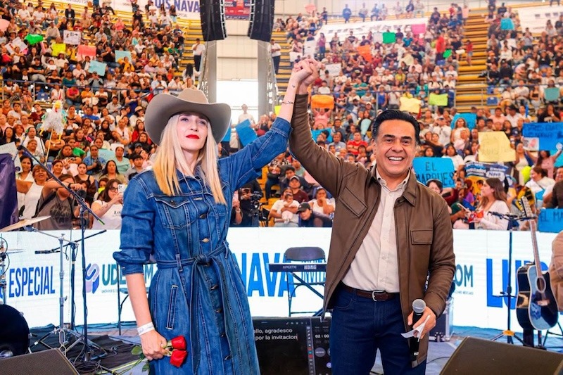Luis Nava se presenta como “el gallo” para cuidar Querétaro ante más de 4 mil 500 asistentes