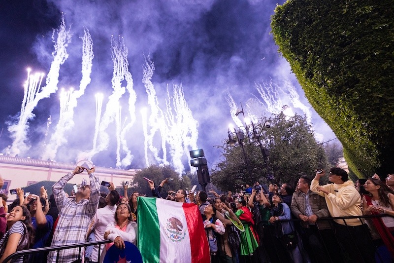 Más de 6 mil queretanos celebraron el Grito de Independencia en Plaza de Armas
