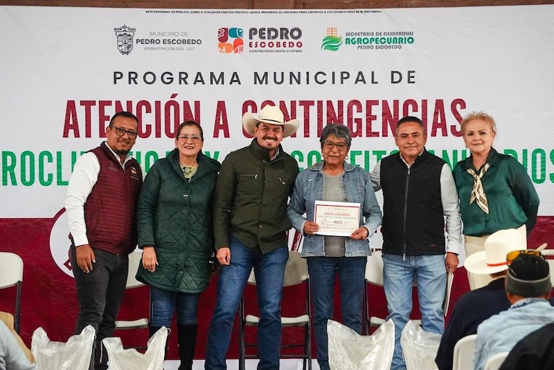 Beto Nava entrega apoyos a más de 500 productores afectados por sequía y granizadas en Pedro Escobedo