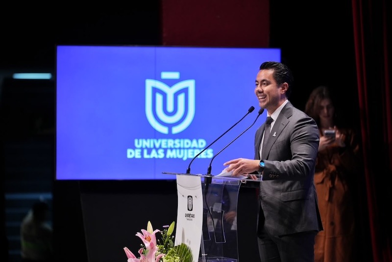 Felifer Macías coloca primera piedra del Centro Integral de Autismo; invertirán 32.5 mdp