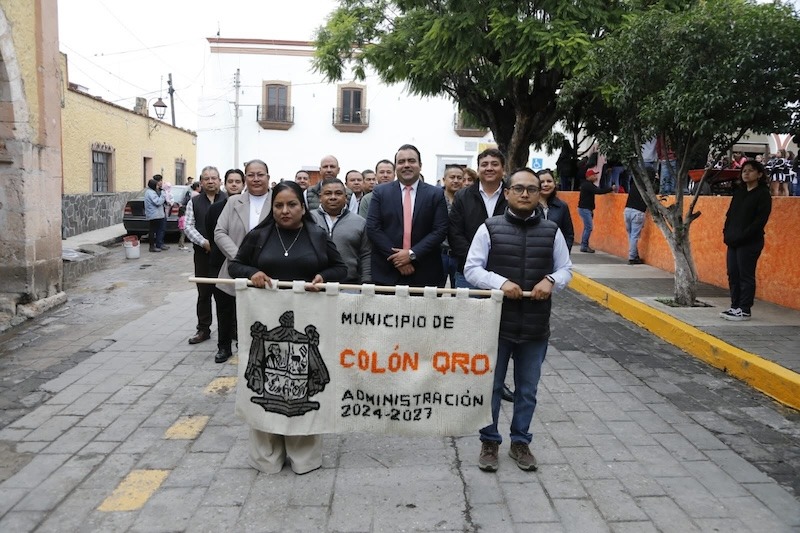 Gaspar Trueba encabeza tradicional desfile en Colón por Feria y llama a preservar las raíces del municipio