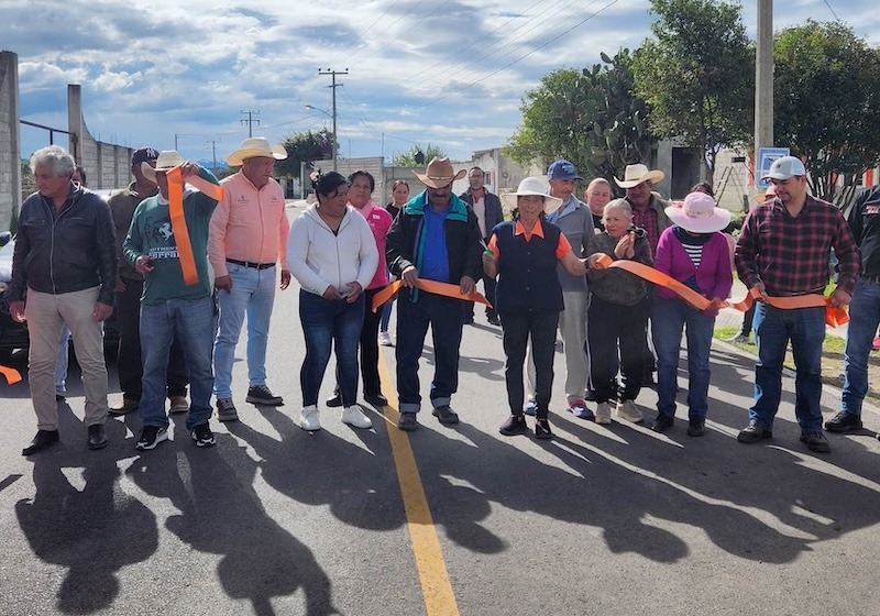 Óscar Pérez impulsa nuevas obras viales en comunidades de Amealco