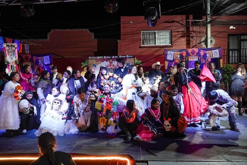 Xantolo llena de música, danza y tradición a Pedro Escobedo